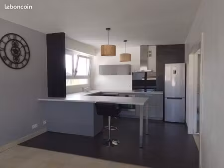 t2 avec balcon très lumineux