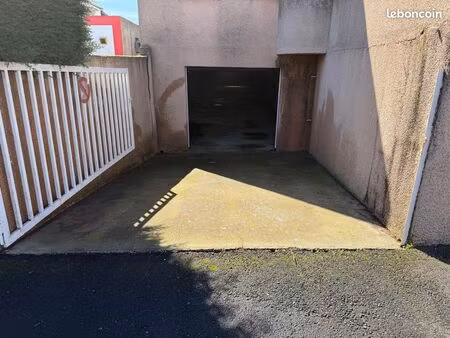 local / garage / dépot