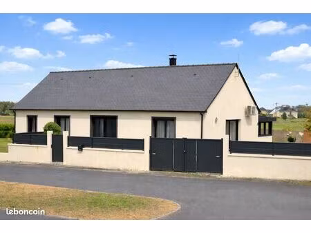 maison récente de plain-pied 120 m2 + 20 m2 de véranda (hors zone inondable)