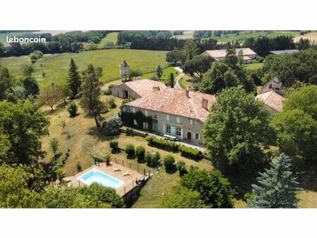 propriété aux portes du gers  18 hectares