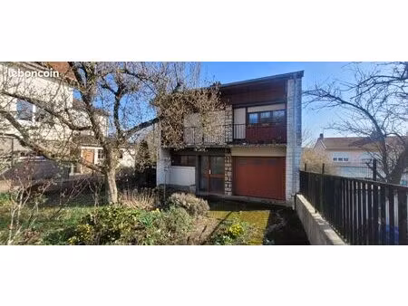 maison 6 pièces 95 m²