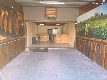 local commercial à louer 15 000 ht