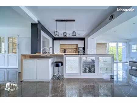 maison 7 pièces 161 m²