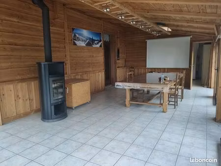 maison 230 m² – 8 pièces – terrain 1000 m² – garage 75 m²