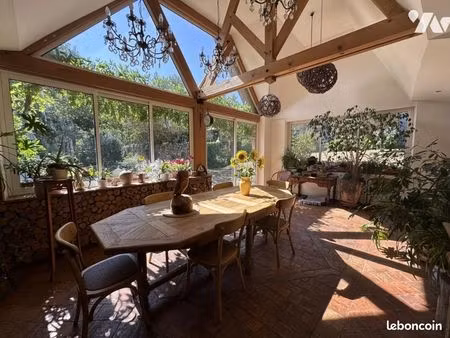 maison 8 pièces 205 m²