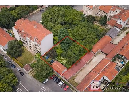 terrain 747 m² nancy