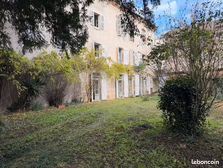 rare à cahors - 180m2 + cours de 600m2...