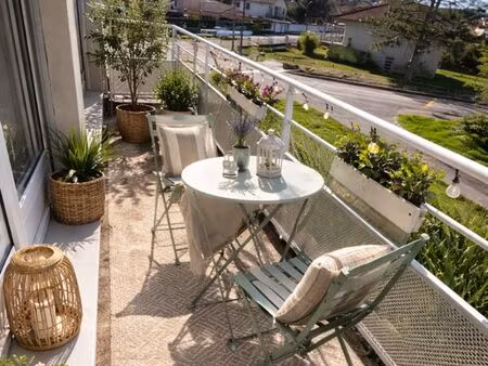 appartement de 60 m² 3 pièces avec place de parking