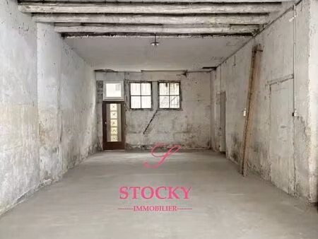 parking/box 204 m² luneville