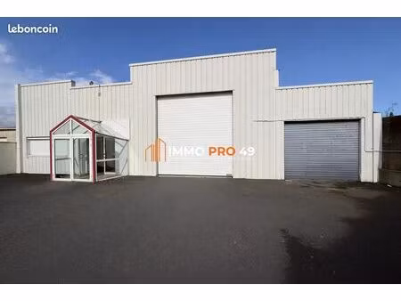 local 600 m² cholet