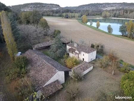 propriété 5 pièces 150 m²