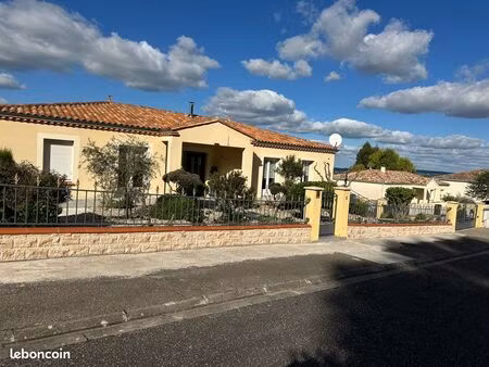 très belle maison avec vue magnifique