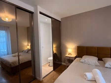 rare plein centre-ville suite haut de gamme dans maison avec jardin