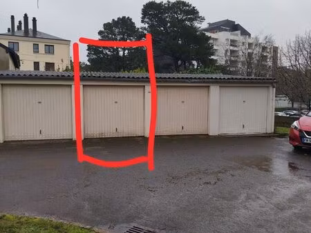 garage / box : 14 m2