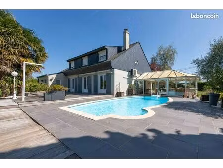 maison 7 pièces 181 m²