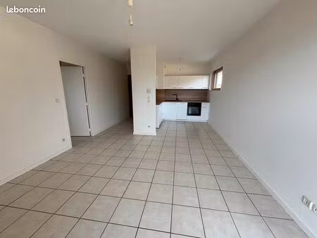 appartement t2 43m² terrasse