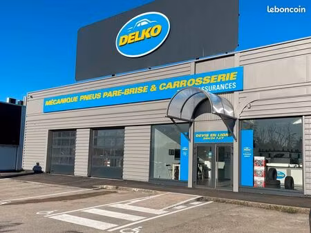 garage automobile  garage 380 m² brioude