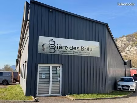 local d'activité emplacement n°1 comboire