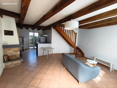 maison de bourg avec dépendance aménageable