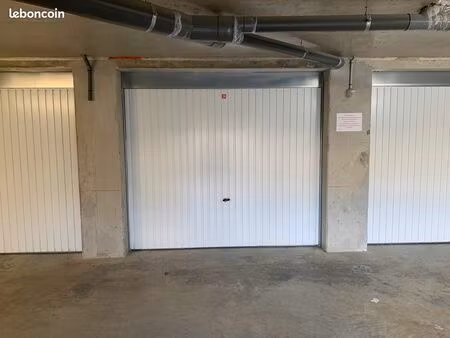 loue garage (fermé) dans résidence sécurisée à cugnaux