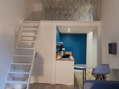 superbe studio rénové et meublé