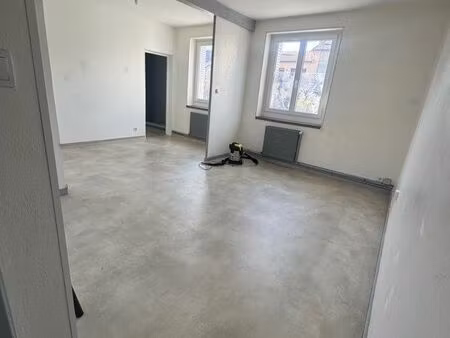 appartement spacieux t3 plus extérieur rez de chaussée