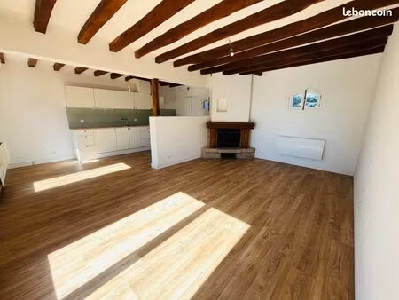 maison à louer 70m² -720 cc