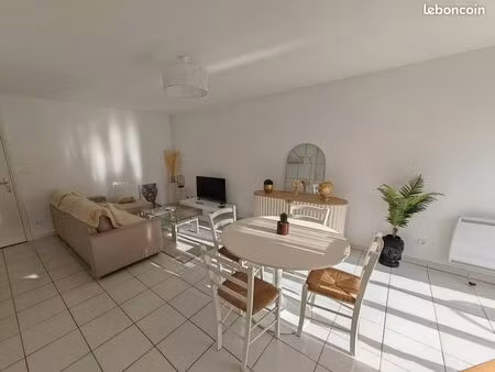 beau t2 43 m2 meublé - idéal employé candélie et hopital