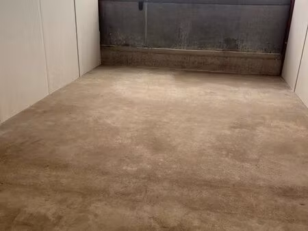 garage  atelier  box de stockage  alarme