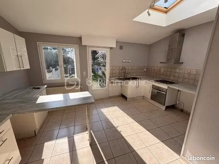 maison 7 pièces 103 m²