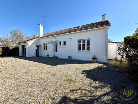 vente maison à sainte-pazanne (44680) : à vendre / 125m² sainte-pazanne