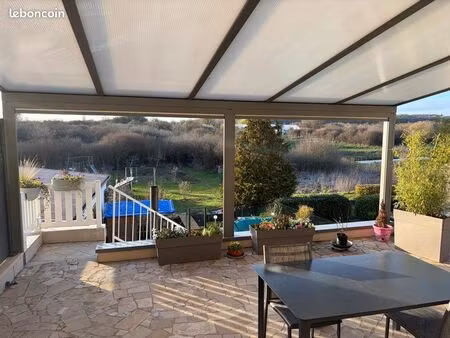 maison 3 façades 126 m²+piscine+70m² de cave