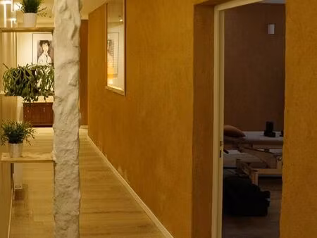 cabinet libre dans espace paramédical