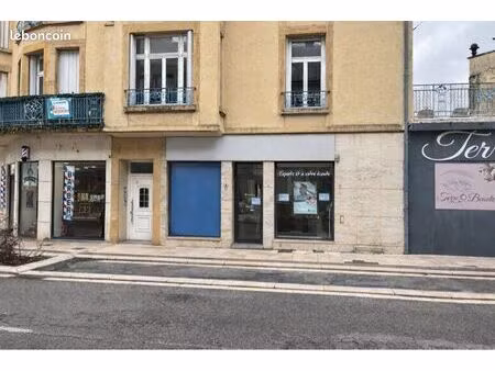 local commercial 69m2