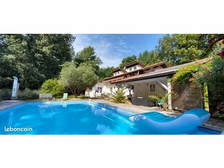 maison 7 pièces 195 m² cestas