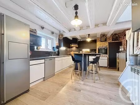 maison 7 pièces 198 m²