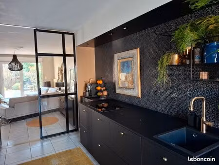 maison de ville 4 chambres -garage double- jardin