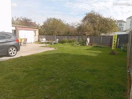 maison non mitoyenne avec jardin