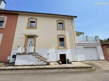maison - 3 chambres - garage - jardinet - terrasse - cave
