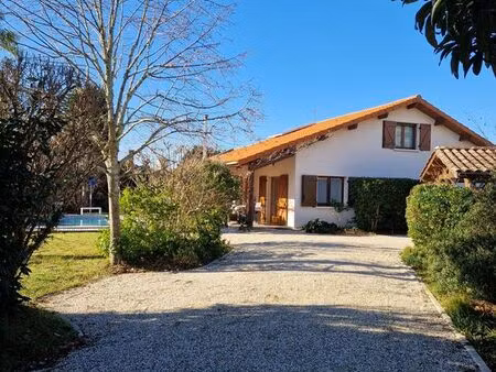 maison 140 m2 sur terrain 1180 m2