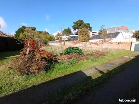 terrain 420 m² saint herblain