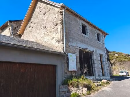 charmante maison dan petit hameau