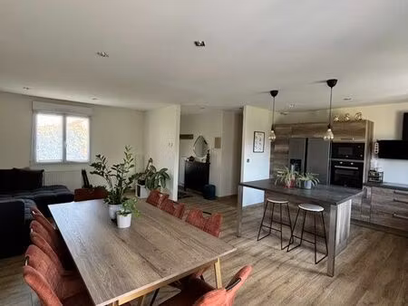 maison moderne grand terrain 8 ares – 3 chambres – – garage – coup de cœur