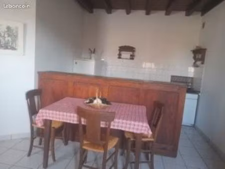 cremieu charmant t1 meublé  calme  parking