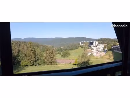 loue grand studio meublé