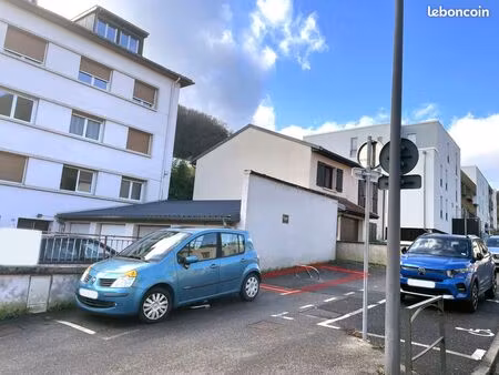 place de parking à louer / rue de la république maxéville / 49 euros