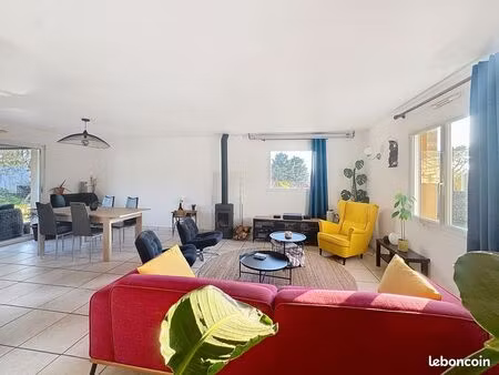 maison plain pied exposée sud ouest – 135 m² – jardin 2 189 m² – casson