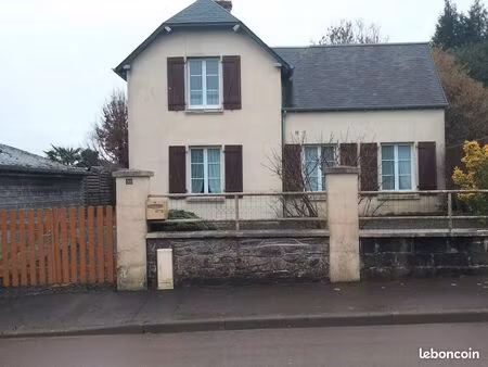 maison f3 dans bourg avec commerces  fort potentiel