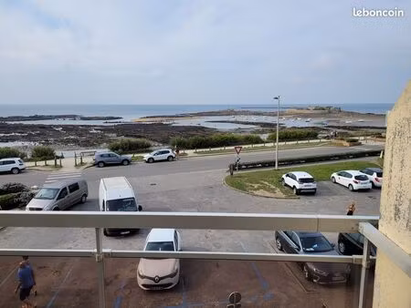 appartement meublét2 duplex avec vue imprenable sur mer  à ploemeur en fort bloqué (lorien