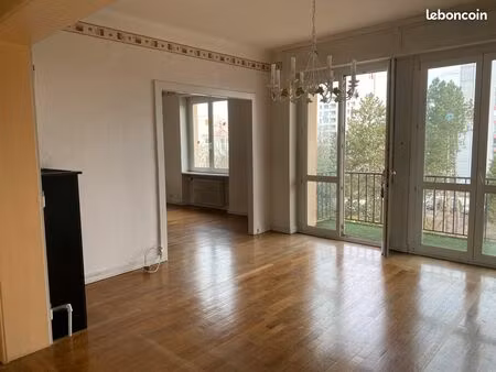 t4 de 90 m2  bien situé au sablon prés de la gare sncf et centre muse